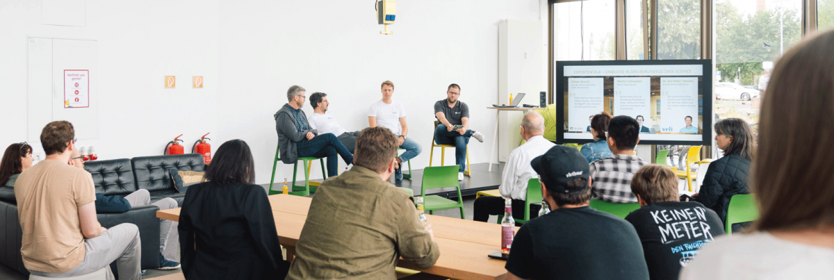 Podiumsdiskussion im Idea Lab – Eventlocation Kassel mit Bühne